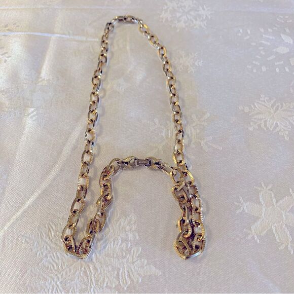 Kramer Link Chain Necklace Gold Tone 24” Gorgeous - Picture 5 of 5